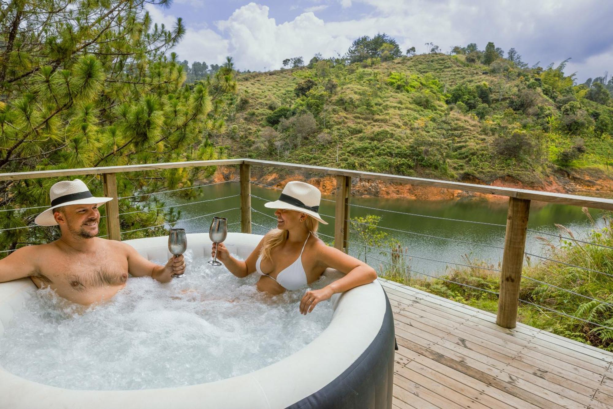 Cabanas Refugio Himalaya Guatapé Εξωτερικό φωτογραφία
